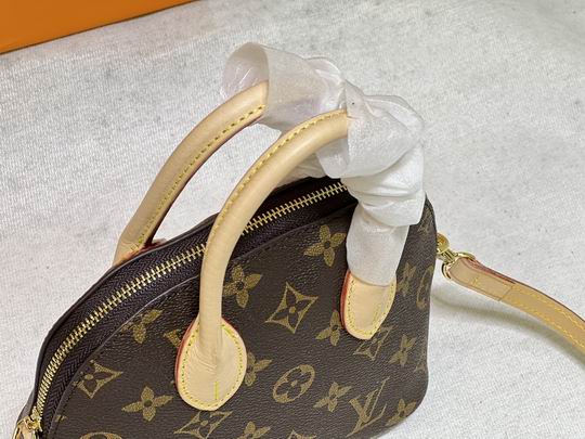 LV BAG Alma M51459 18x14x5cm