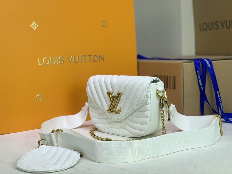 LV BAG Pochette Metis M53936 