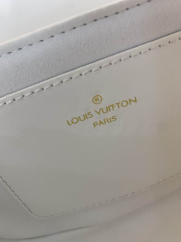 LV BAG Pochette Metis M53936 