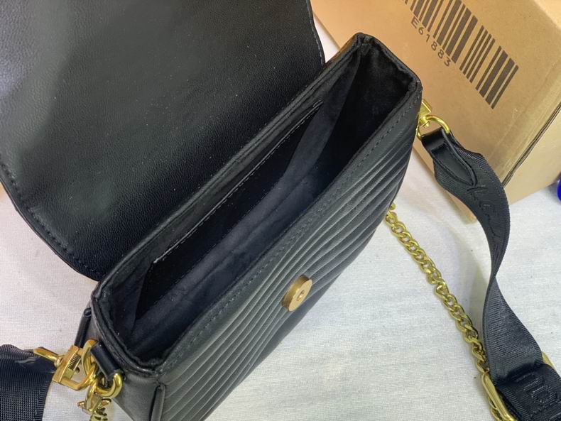 LV BAG Pochette Metis M53936 