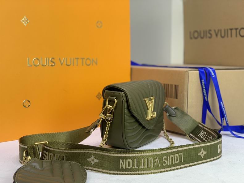 LV BAG Multi Pochette M53936 cs