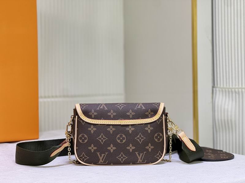 LV BAG New Wave M56461 19x13x5cm ss3