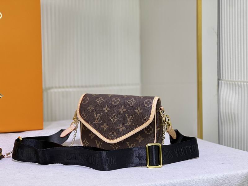 LV BAG New Wave M56461 19x13x5cm ss3