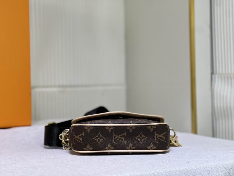 LV BAG New Wave M56461 19x13x5cm ss3