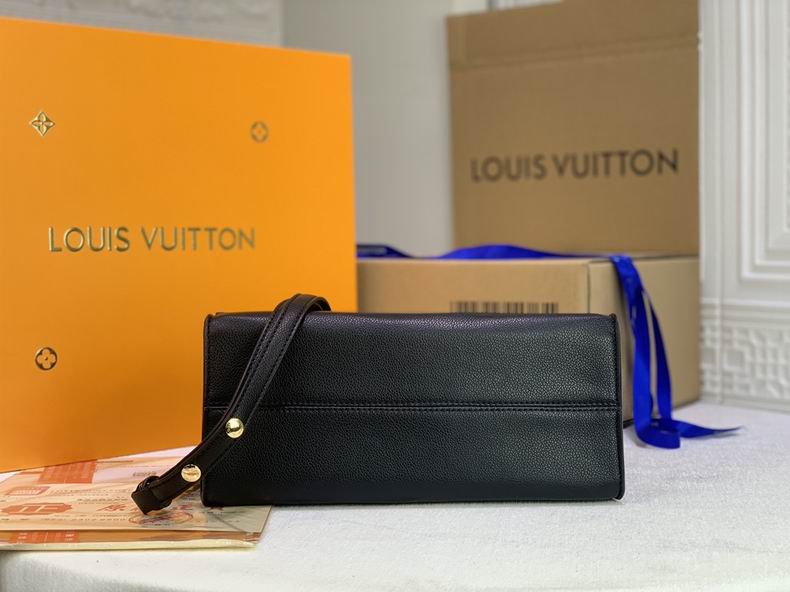 LV BAG Pochette Metis M57090 29x21x12 cm cs