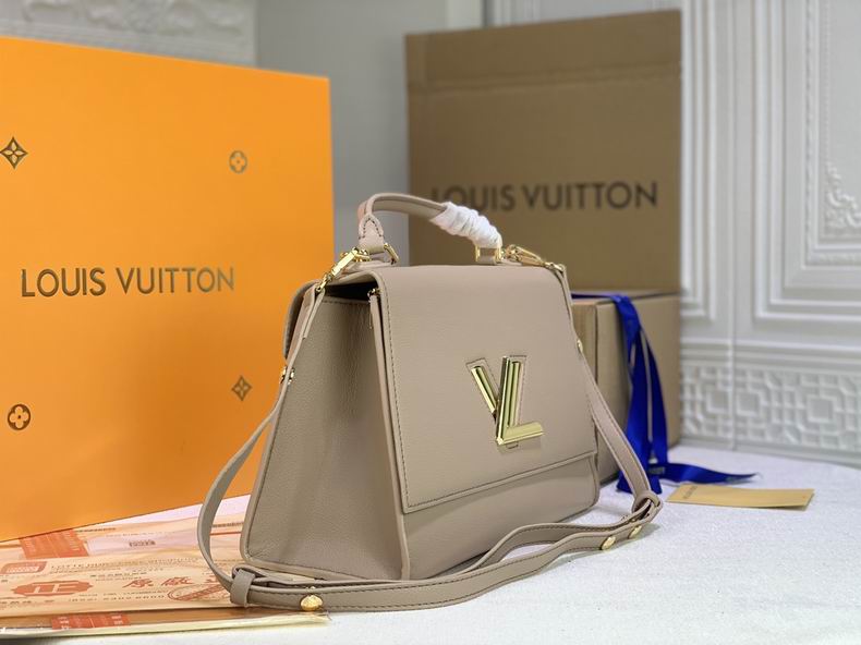 LV BAG Pochette Metis M57090 29x21x12 cm cs