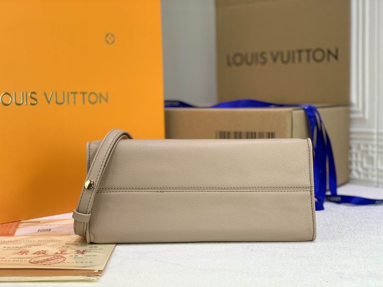 LV BAG Pochette Metis M57090 29x21x12 cm cs