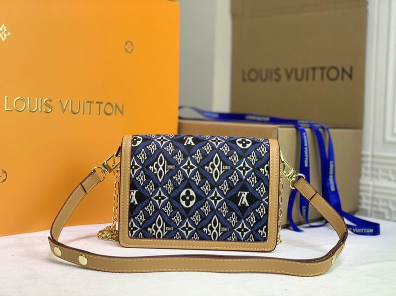 LV BAG Dauphine M57394 20x15x9 cm