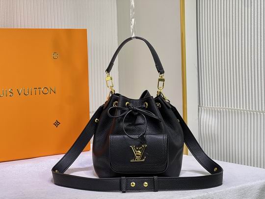 LV BAG Lockme M57687 23x23x16cm