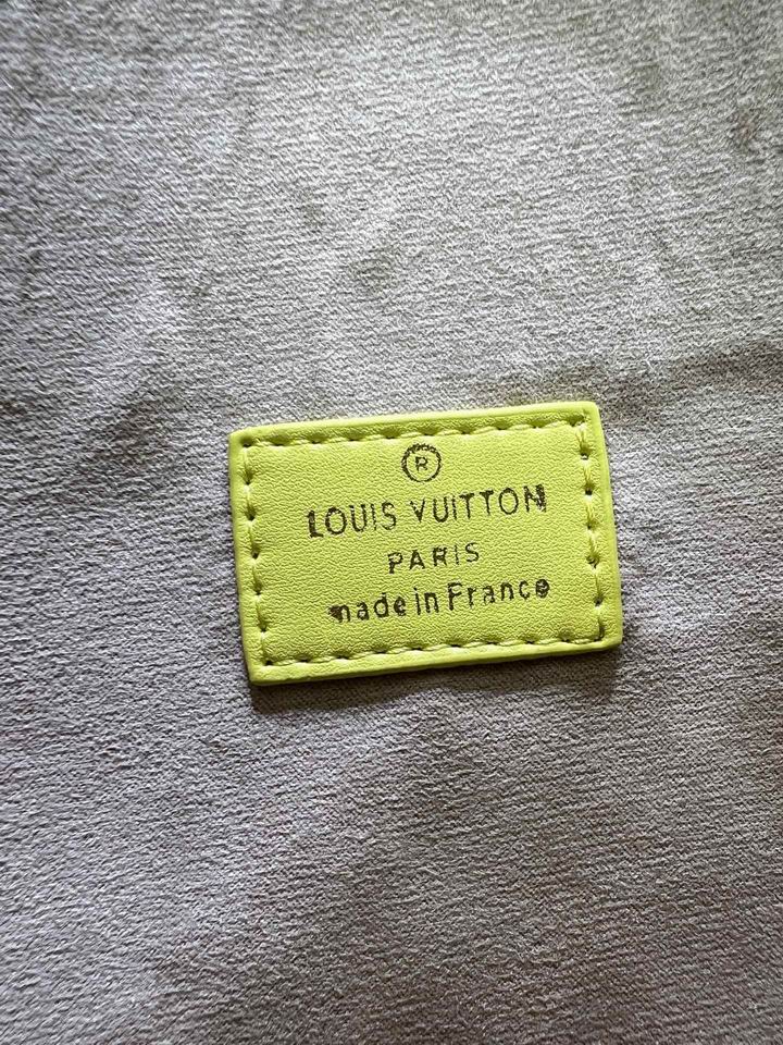 LV BAG Coussin M57782 57790 26x20x12cm