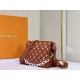 LV BAG Coussin M57790 26x20x12cm