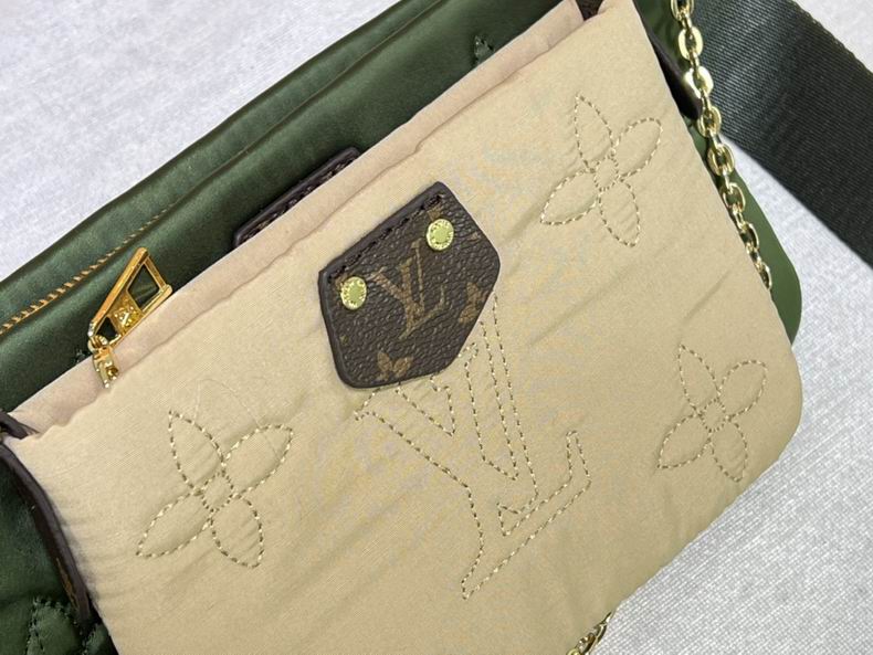 LV BAG Pochette Metis M57889 24X13 cm cs