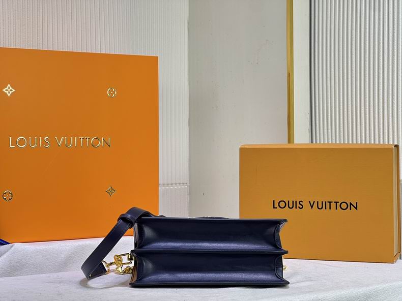 LV BAG Dauphine M59716 20x15x9 cm