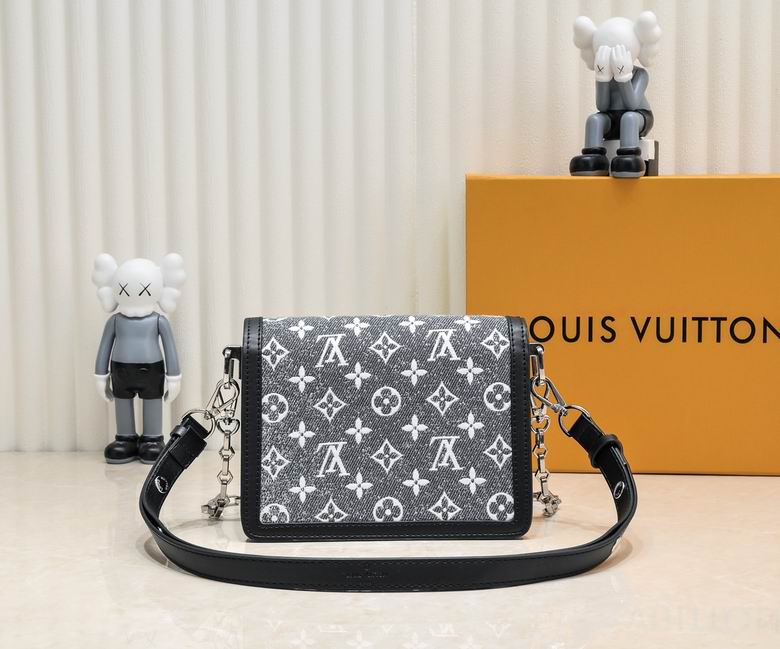 LV BAG Dauphine M59716 20x15x9 cm