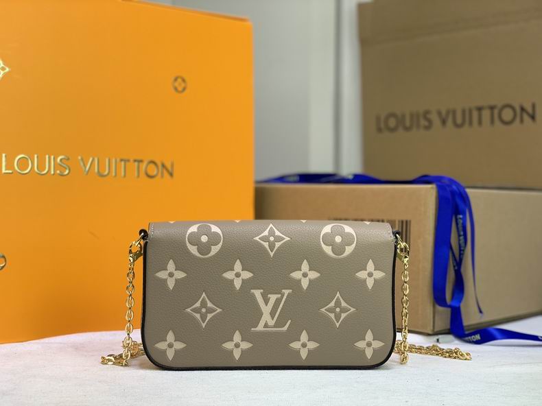 LV BAG Pochette Metis M61276 21x12x3 cm cs