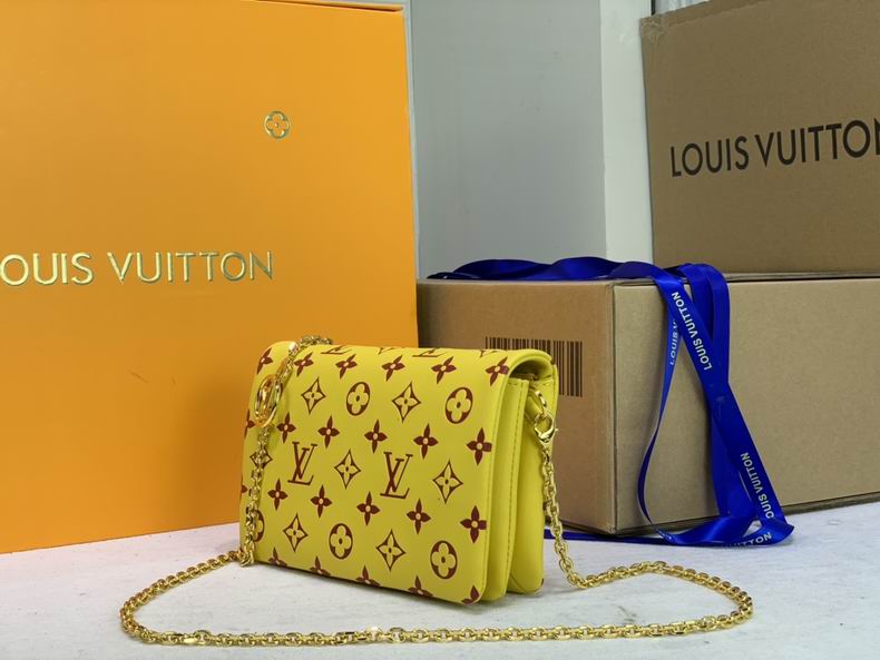 LV BAG Pochette Metis M67695 20x14x8 cm cs