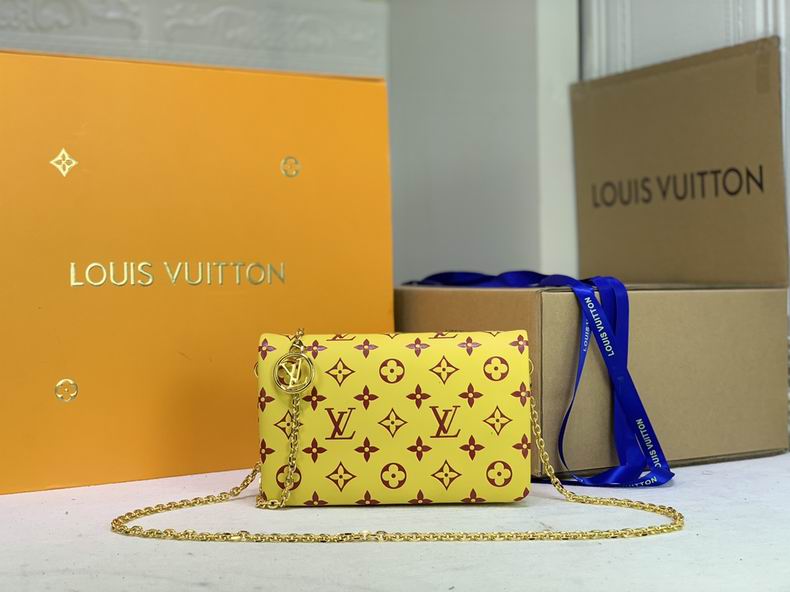 LV BAG Pochette Metis M67695 20x14x8 cm cs