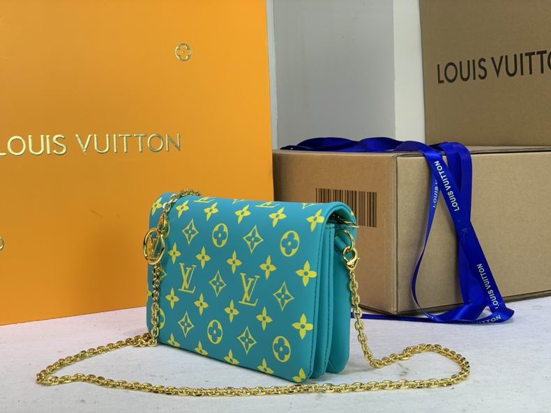 LV BAG Pochette Metis M67695 20x14x8 cm cs