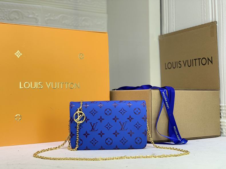 LV BAG Pochette Metis M67695 20x14x8 cm cs