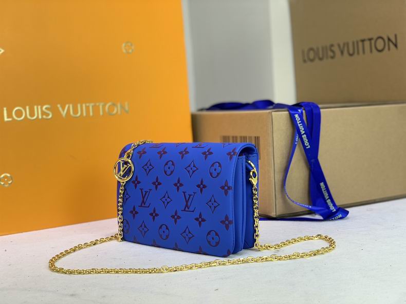 LV BAG Pochette Metis M67695 20x14x8 cm cs