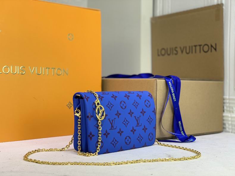 LV BAG Pochette Metis M67695 20x14x8 cm cs