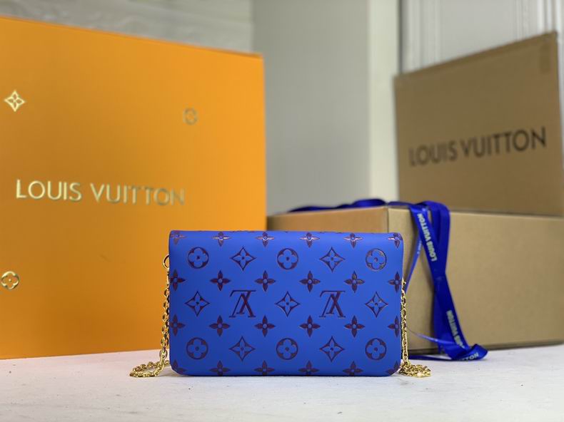 LV BAG Pochette Metis M67695 20x14x8 cm cs