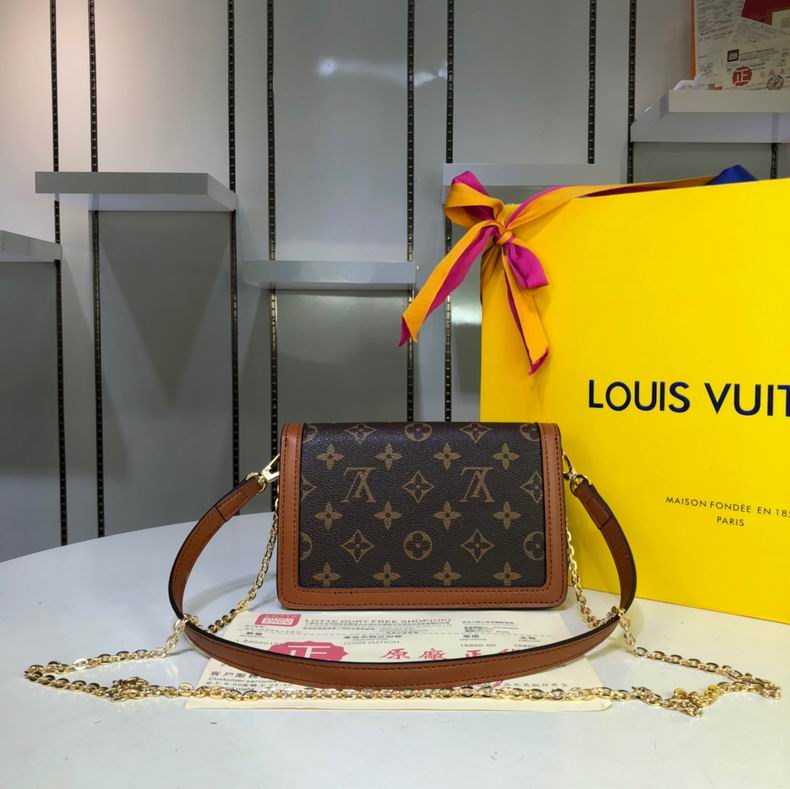 LV BAG Dauphine M68746 19x12x5cm