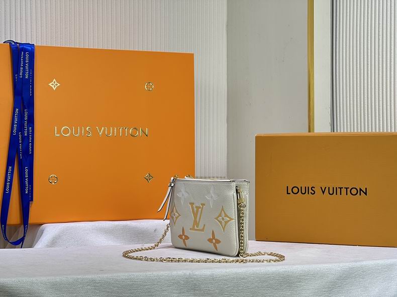 LV BAG Pochette Metis M69203 20x12.5x3 cm cs