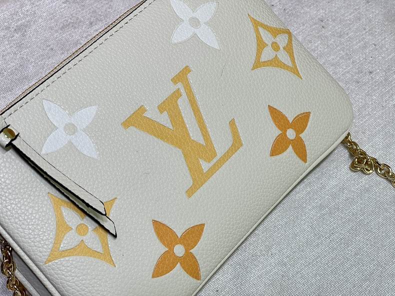 LV BAG Pochette Metis M69203 20x12.5x3 cm cs