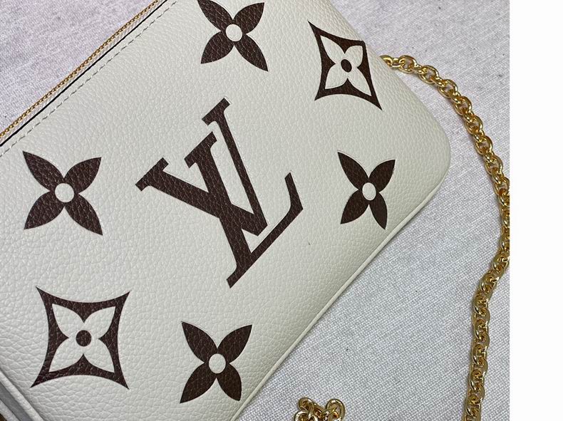 LV BAG Pochette Metis M69203 20x12.5x3 cm cs