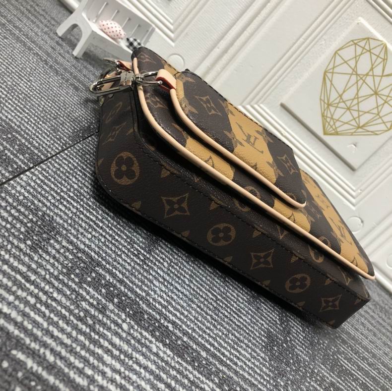 LV BAG Pochette Metis M69443 25x18x4 cm cs