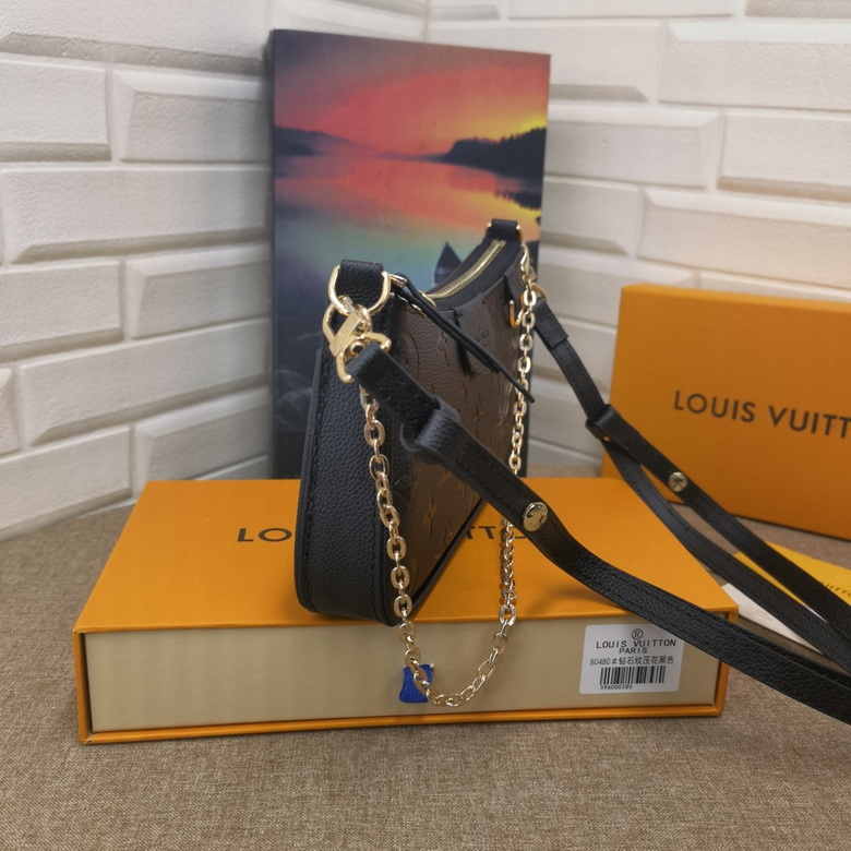 LV BAG Easy Pouch On Strap M81066 19x11.5x3cm