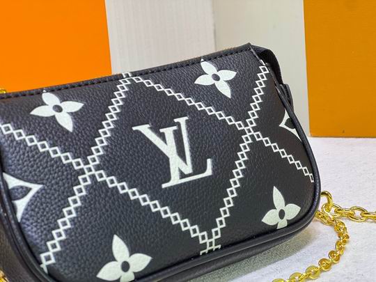 LV BAG Mini Pochette Acc M81140 15.5x10.5x4cm