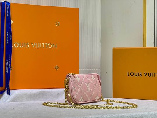 LV BAG Mini Pochette Acc M81140 15.5x10.5x4cm