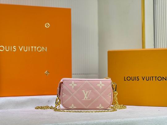 LV BAG Mini Pochette Acc M81140 15.5x10.5x4cm