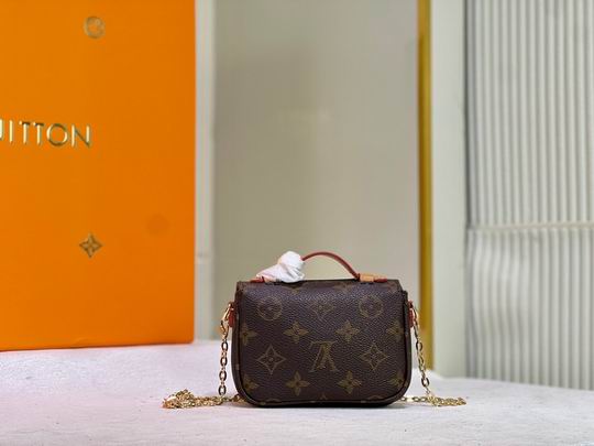 LV BAG Micro Metis M81390 14x11x3.5cm 