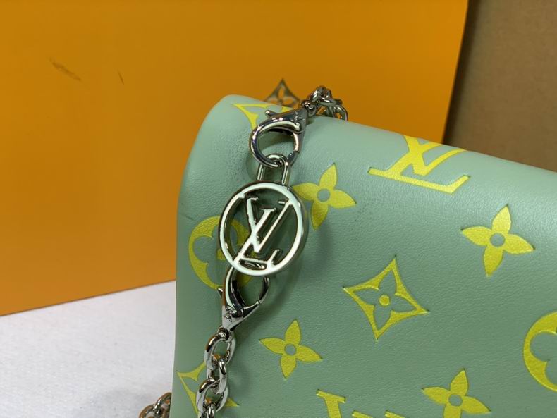 LV BAG Pochette Metis M81708 20x14x8 cm cs