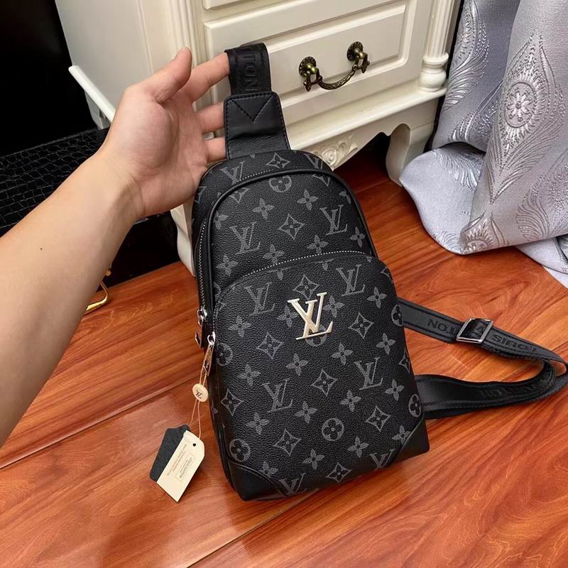 LV Chest pack 583860 28X18X11cm XM