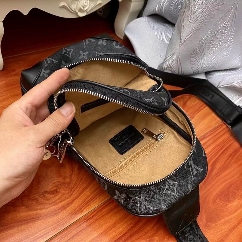 LV Chest pack 583860 28X18X11cm XM