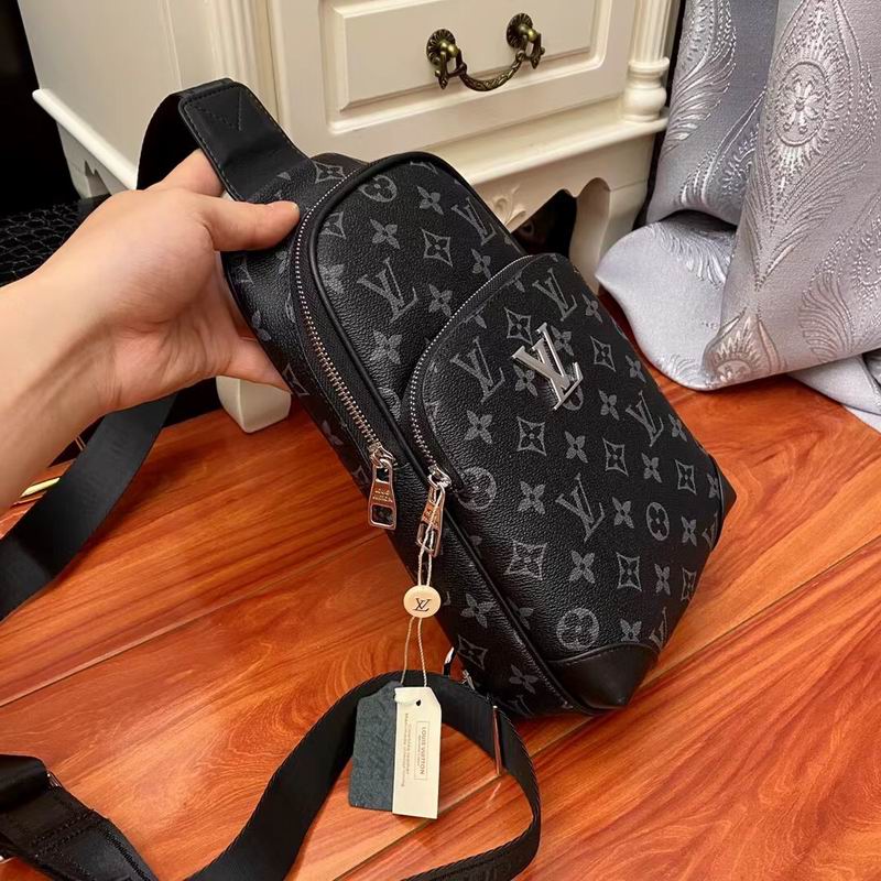 LV Chest pack 583860 28X18X11cm XM