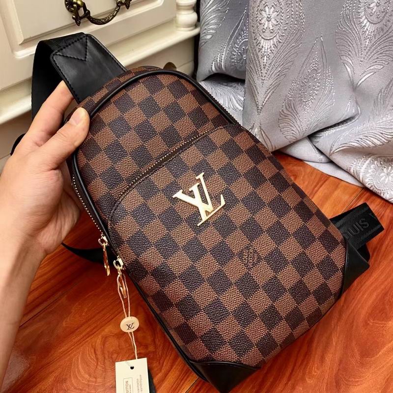 LV Chest pack 583860 28X18X11cm XM