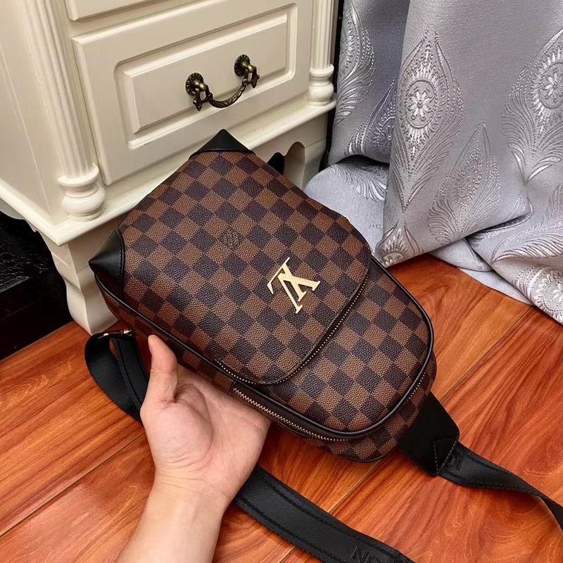 LV Chest pack 583860 28X18X11cm XM