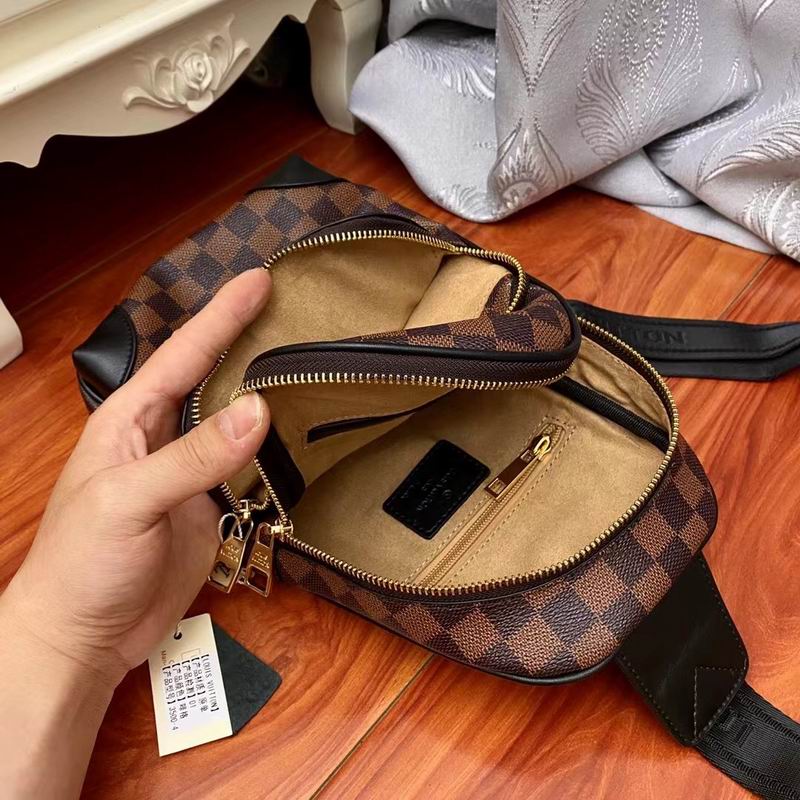 LV Chest pack 583860 28X18X11cm XM