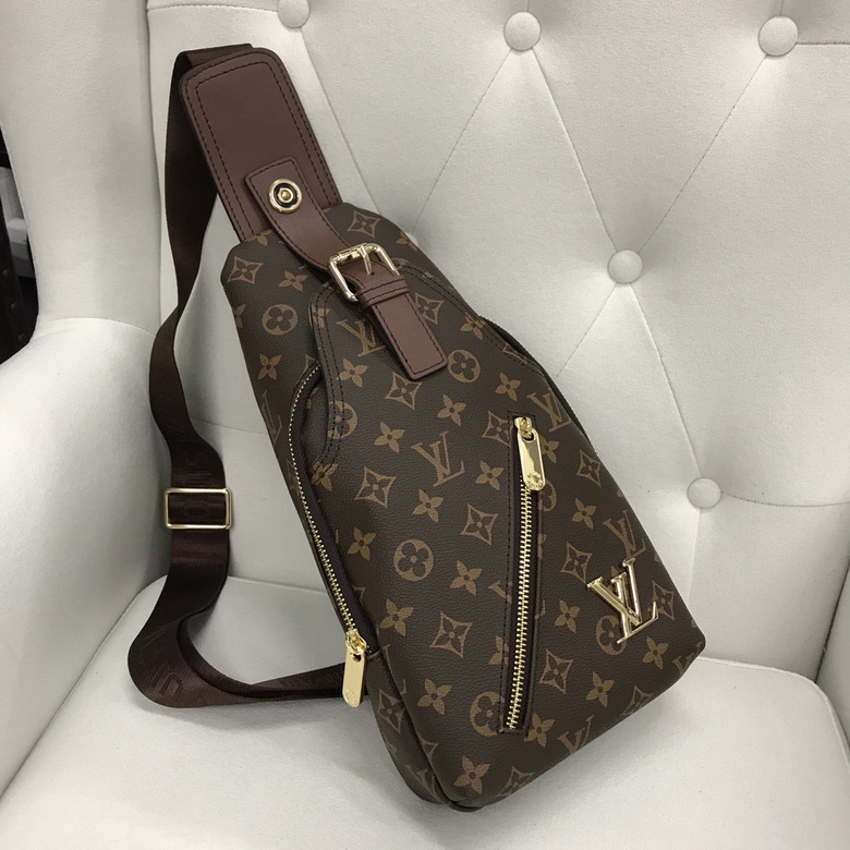 LV Chest pack 733904 28X20X6cm WP