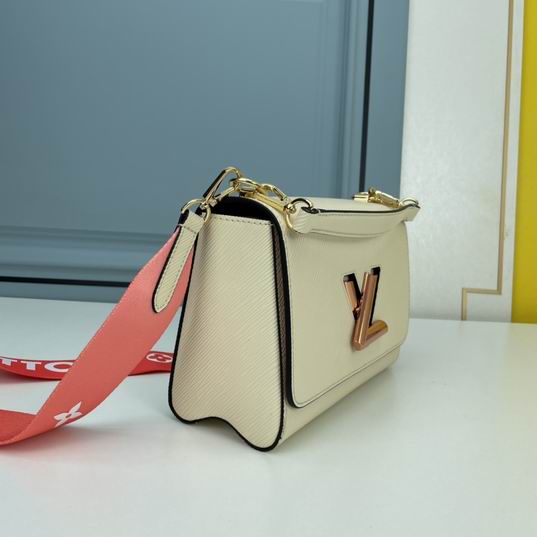 LV BAG Twist 790637 23x8x8cm