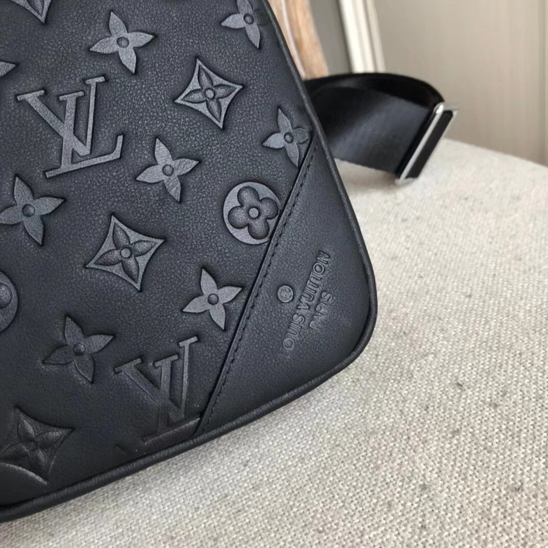 LV Chest pack 871808 28X17X5cm WP 1