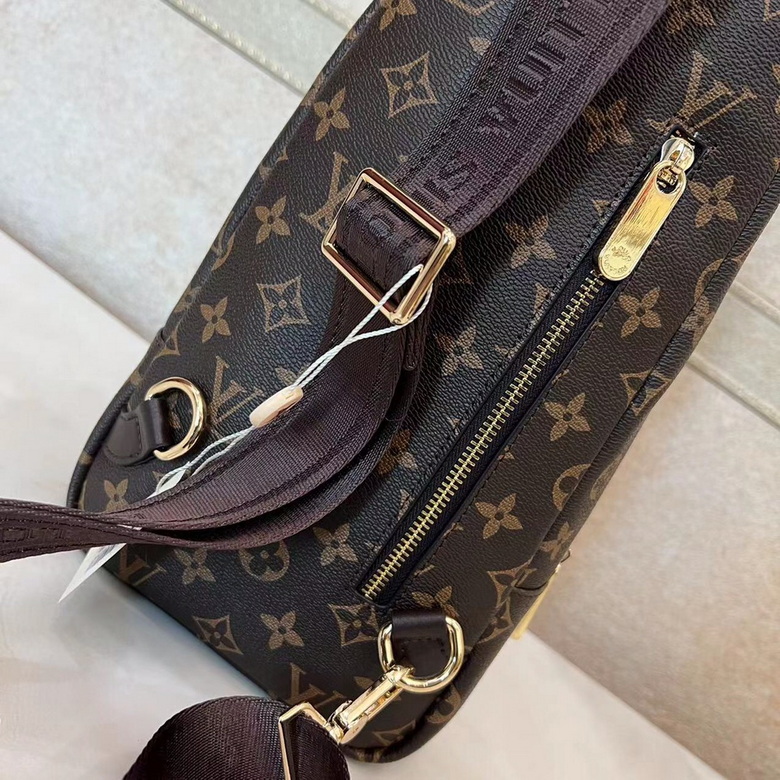 LV Chest pack 872521 23344 18X31X5cm SC