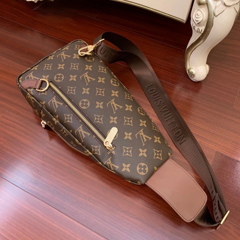 LV Chest pack 875320 33X18X8cm WP