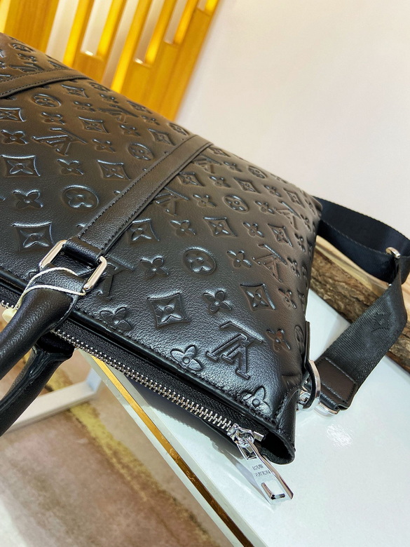 LV Bags Men 8838-997 39X29X5cm XM