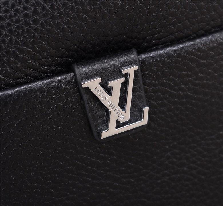 LV Chest pack 887647 34X17X6cm WP